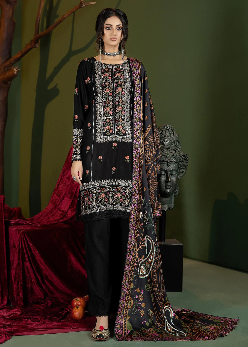 embroidered Kurta set